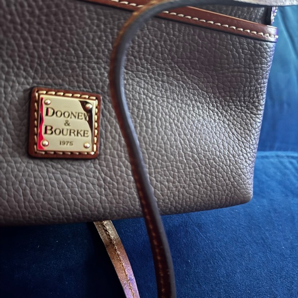 Dooney & Bourke Gray small crossbody bag - Picture 5 of 5